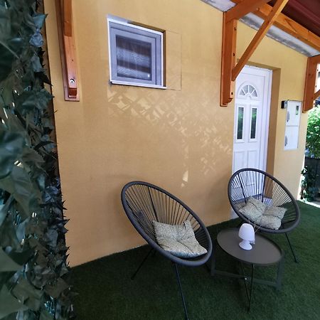 Studio With Character Pula Exterior photo
